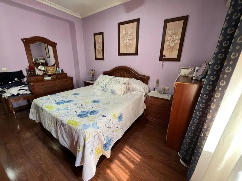 Casa en venta en Linares con 3 dormitorios, 2 baños y terraza