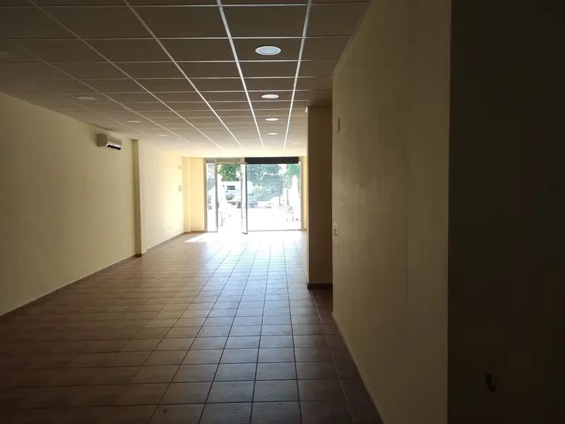 Local Comercial en Alquiler Jalón 115m2 Centro