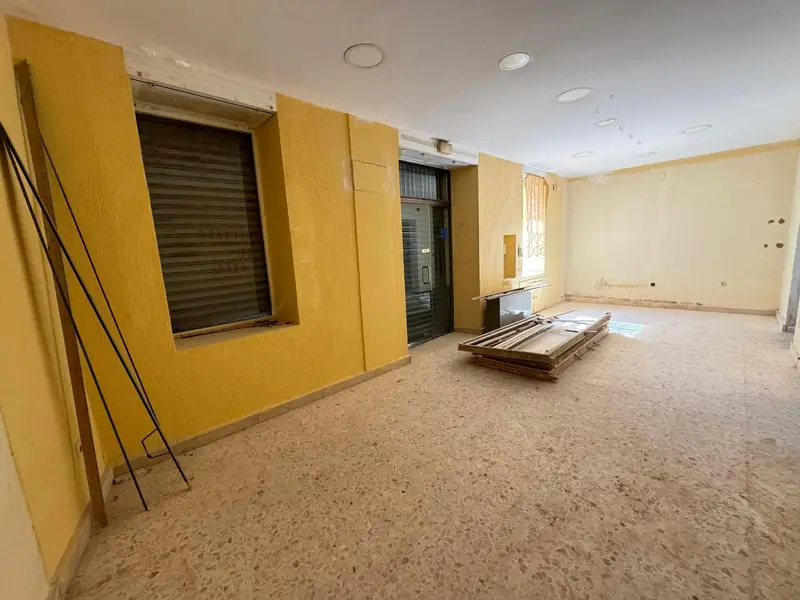 Venta Local Comercial Plaza Cervantes Badajoz