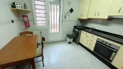 Piso en venta en Avenida Torrelavega cerca de Calle Tenderina Baja