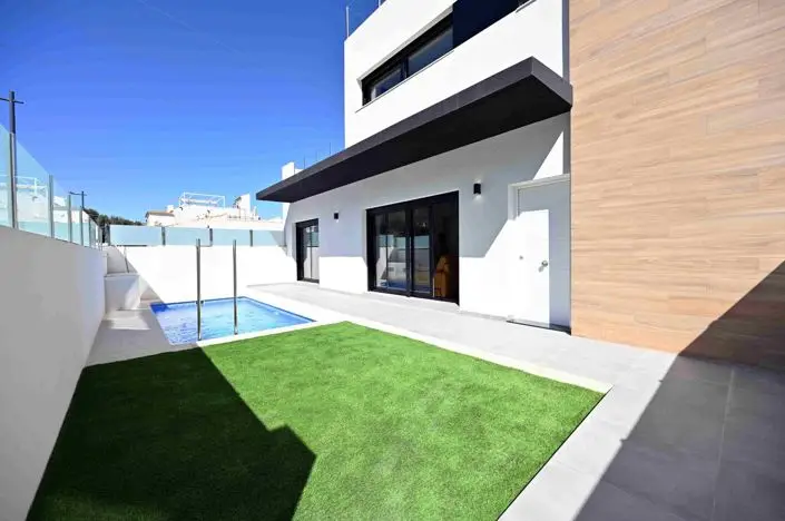 Adosado 2 Dormitorios San Miguel Salinas Piscina Privada