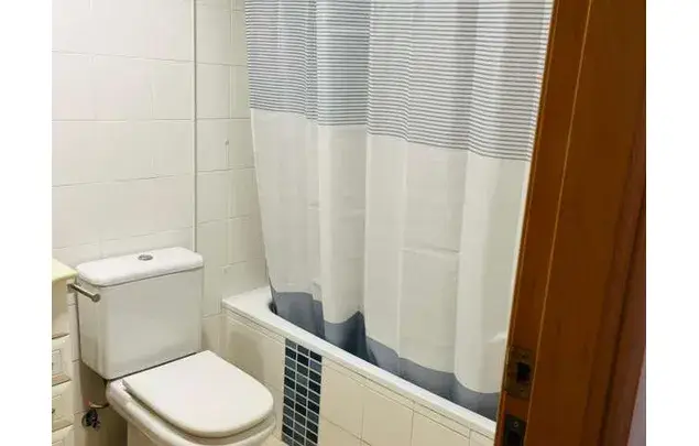 Rent a room of 190 m² in Murcia