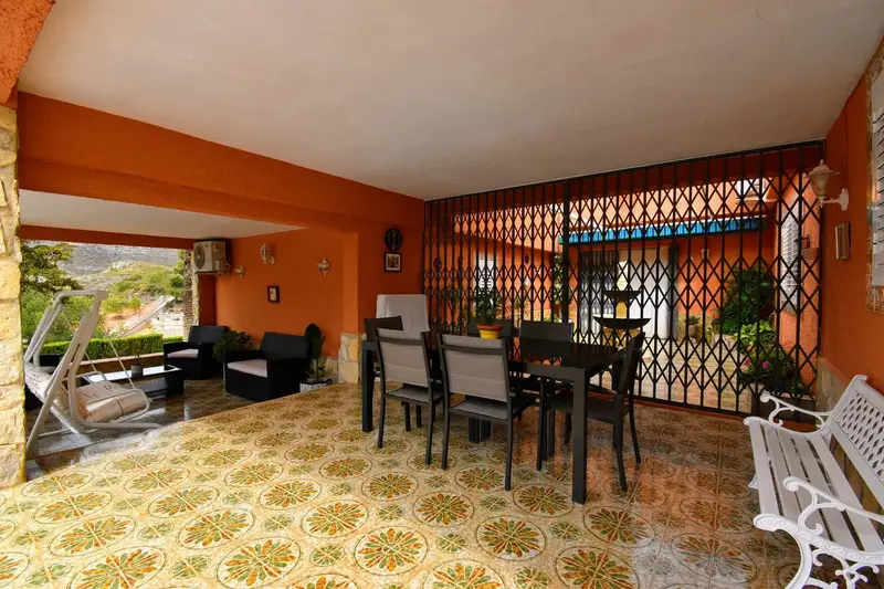 Chalet en Venta Turis Valencia 4 Dormitorios Piscina Privada