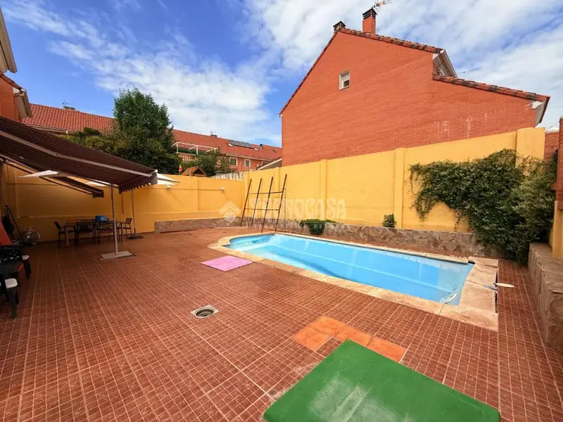 Casa en venta en Seseña