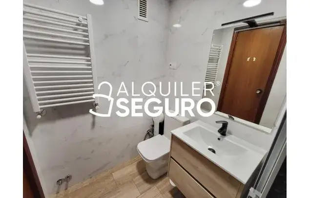 Rent 1 bedroom apartment of 60 m² in Fuenlabrada