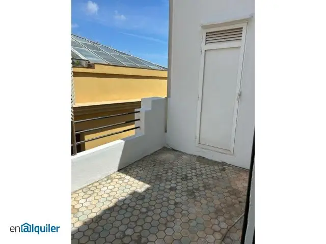 Alquiler Ático 120m2 Ciutat Vella Valencia 2 Dormitorios Terraza Aire Acondicionado
