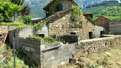 Borda para reformar en el Pueyo de Araguas