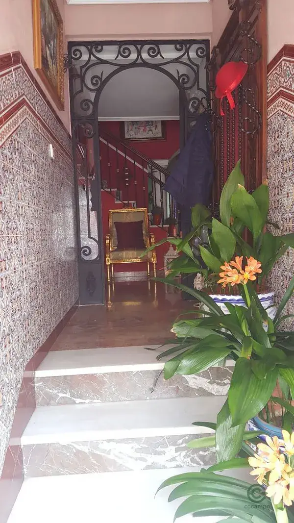 Casa Adosada en Sagunto 430m2 5 Dormitorios 3 Ba	
nos