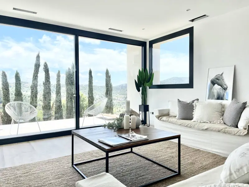 Chalet en Venta Canyelles Barcelona Moderna Villa con Vistas