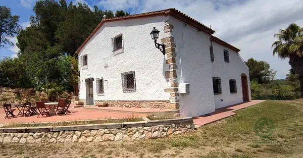 Masía Rural Mas Neri Tarragona El Catllar 100ha
