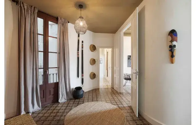 Apartamento 3 Dormitorios Estudiantes Barcelona 98m2