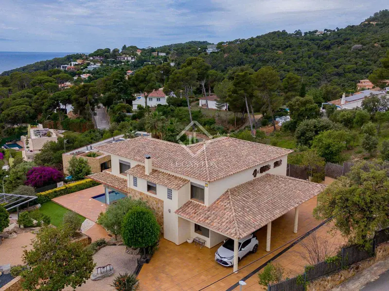 Chalet de Lujo en Tossa de Mar con Vistas al Mar