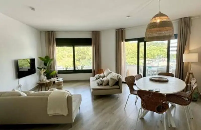 Apartamento en alquiler en Centro, Estepona, Málaga