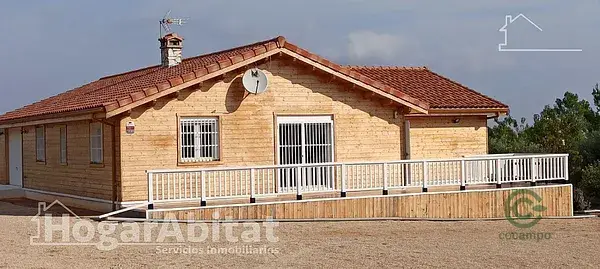 Chalet Rustico 3 Dormitorios 2 Banos Gran Terreno