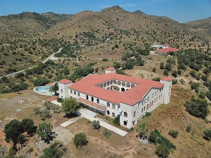 Finca 22 Dormitorios Vistas Pantano Casarsola
