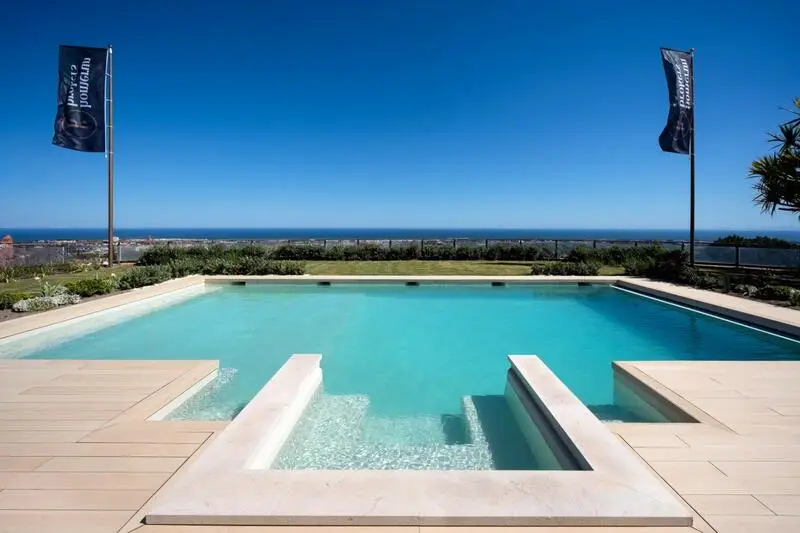 Villa de Lujo en Monte Halcones con Vistas Panorámicas
