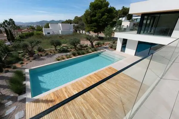 Villa de Lujo en Ibiza Cerca del Puerto Deportivo