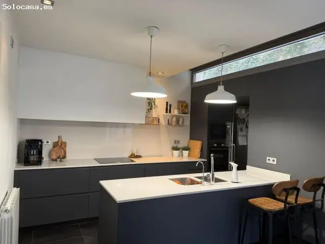 Casa en Centelles 170m2 4 habitaciones 3 baños  Jardín Garaje