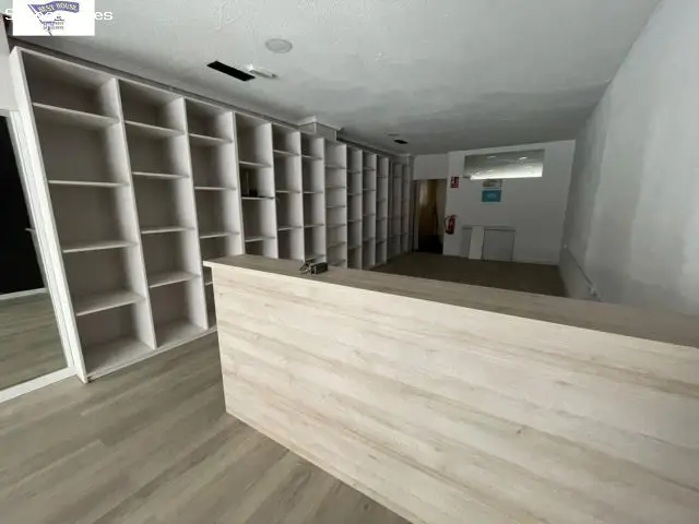 Local Comercial En Alquiler En Albacete, Albacete