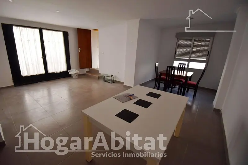Casa en Vila real con Terraza y Trastero Ideal Familias