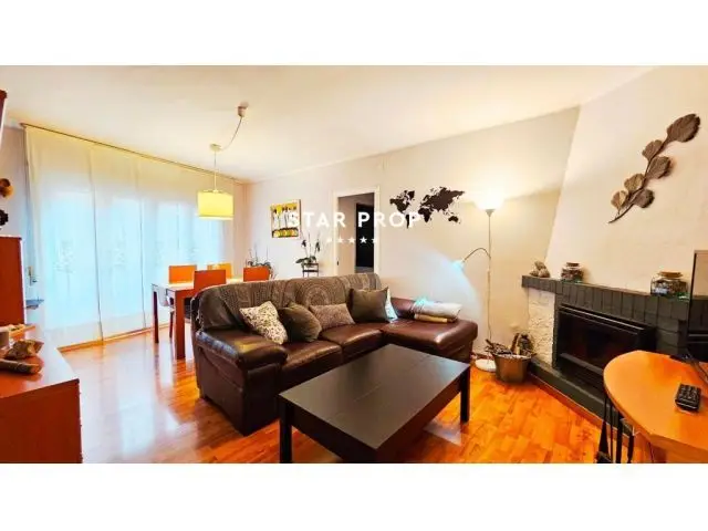 Piso en Venta Llança Girona 3 Dormitorios 2 Baños 85m2