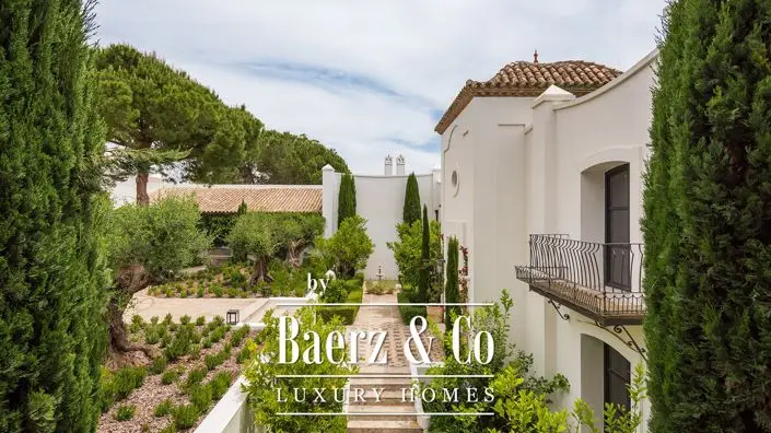 6 Bed Villa for sale