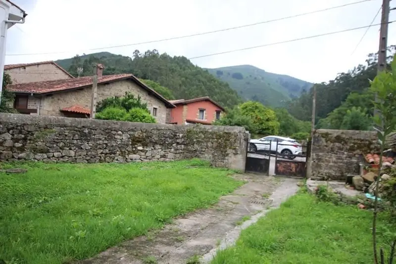 Casa a reformar en Herrera de Ibio Mazcuerras 400m2