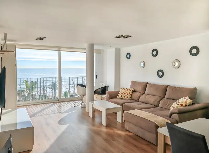 Apartamento en Port Saplaya con Vistas al Mar y Garaje