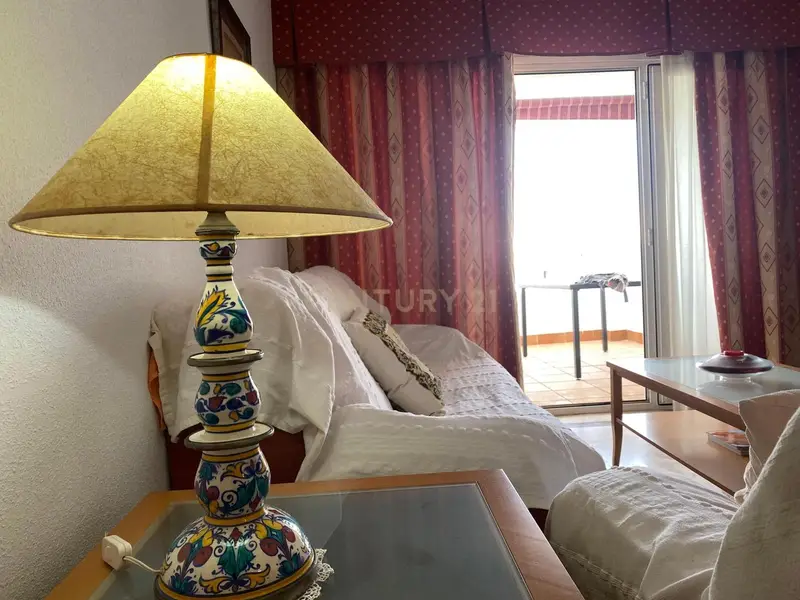 Piso en Venta en Almerimar con Vistas al Puerto