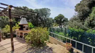 Casa en Venta en Santa Eulalia de Ronçana con Jardín y Garaje