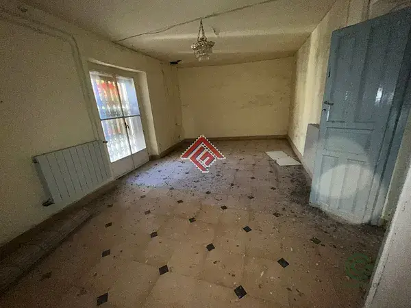 Casa Antigua Tres Plantas Cerca Plaza Mayor Para Reformar