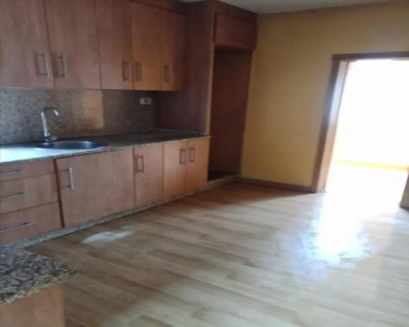 Casa Unifamiliar en Venta en Ourense 50m2 3 Habitaciones 2 Baños