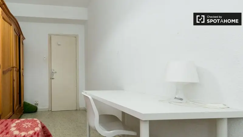 Apartamento 4 dormitorios 2 baños Granada Alquiler Spotahome