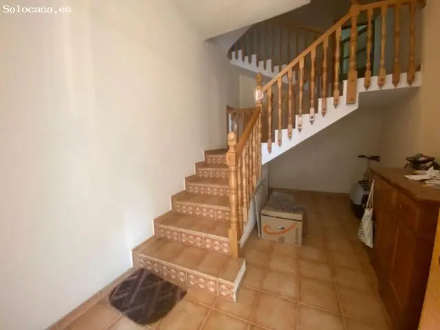 Casa en Almudevar con 5 Dormitorios y Amplia Terraza