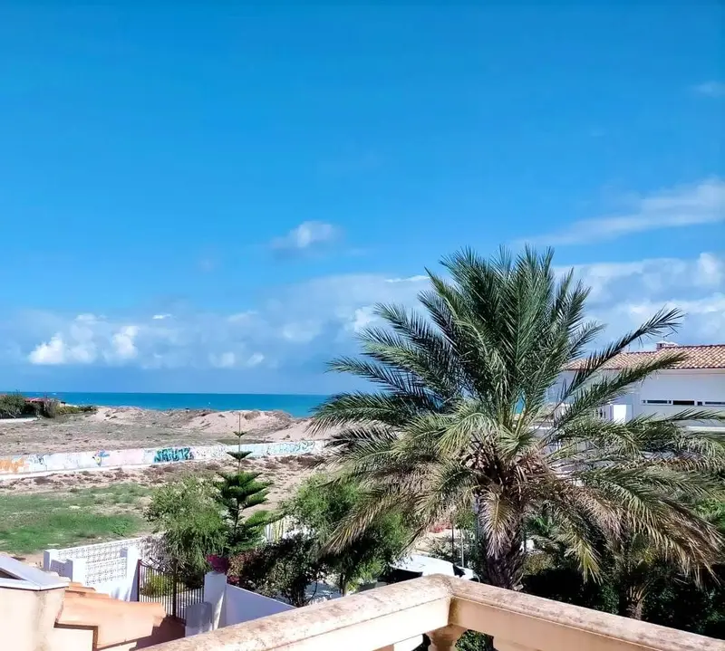 Chalet en Playa San Fernando cerca Oliva Nova