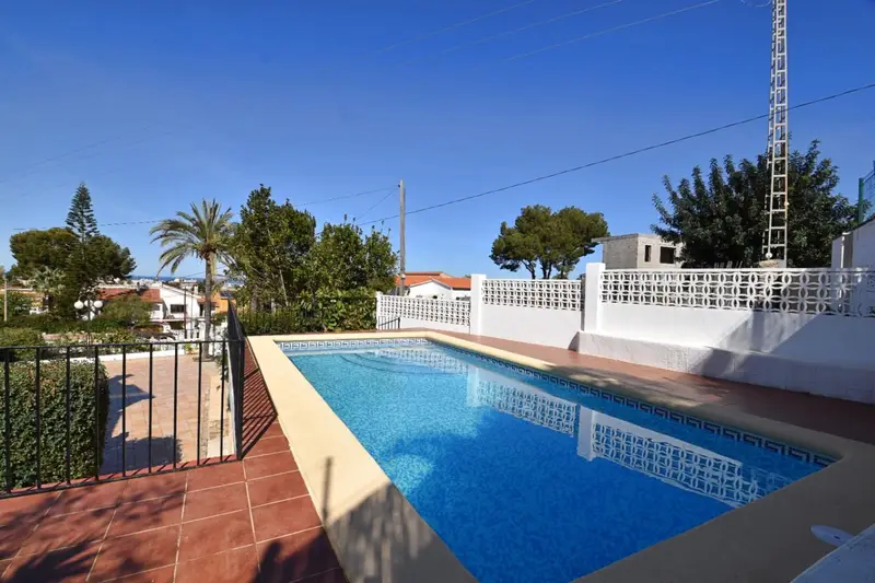 Chalet en venta en Dénia, Alicante