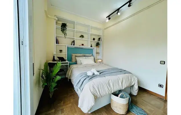 Habitacion 200m2 Barcelona Alquiler Estancia Media Larga