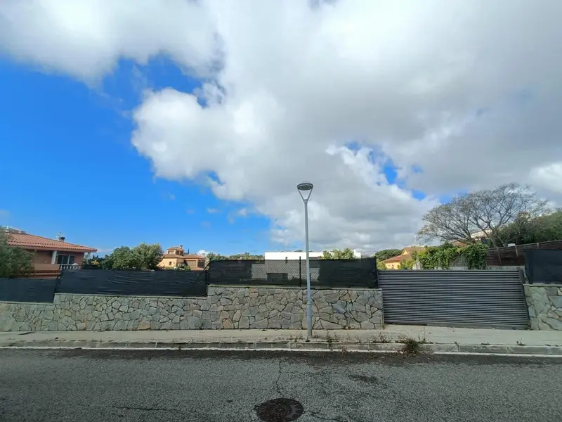 Solar en Vilanova i la Geltrú para chalet