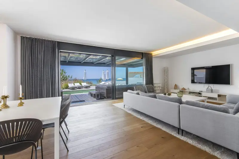 Casa-Villa de 6 Dormitorios alquiler Málaga, España