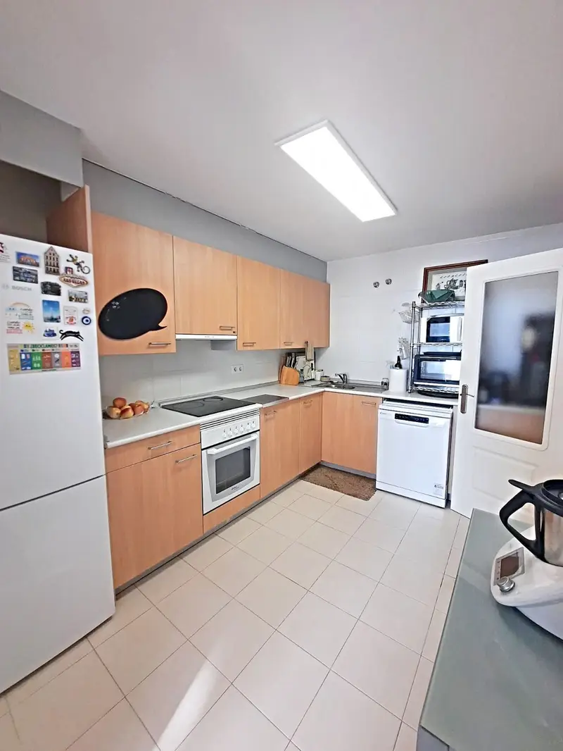 Piso de 2 Dormitorios en venta Benalmádena Pueblo, España