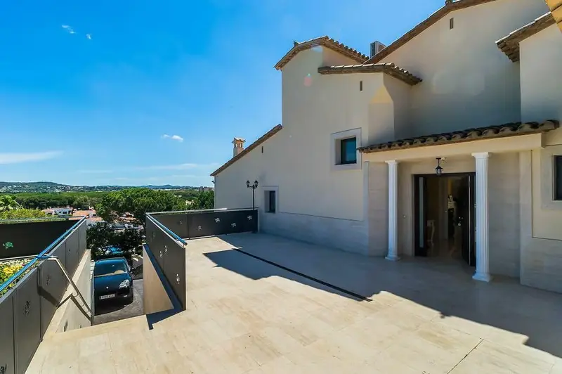 Chalet de Lujo en Venta cerca de la Playa