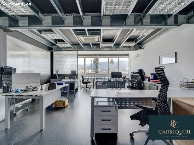 Oficina en Venta en Irún: Espacio Luminoso y Funcional