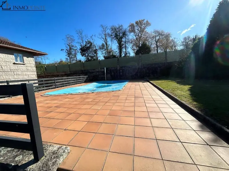 Casa en Venta Mourente Pontevedra con Piscina y Gran Terreno