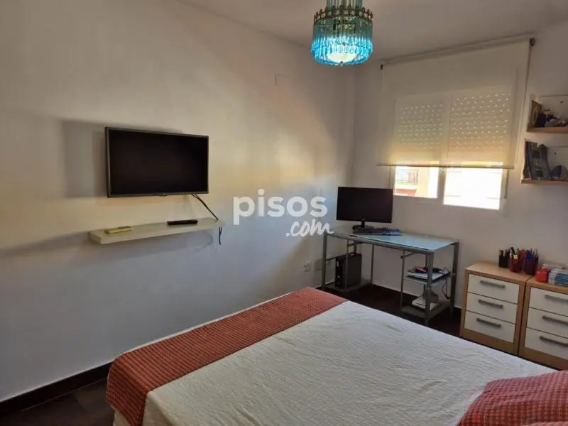 Habitacion en Catarroja para Mujer - Atico Duplex