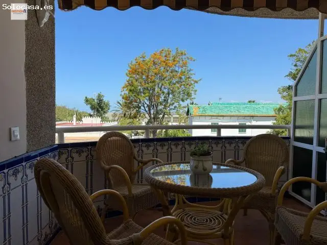 Gran Piso Bajo de Guía Cerca de la Playa