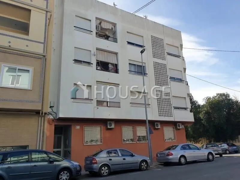 Piso 3 habitaciones Rotova 85m2