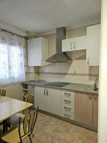 Piso 4 Dormitorios en Venta Monóvar