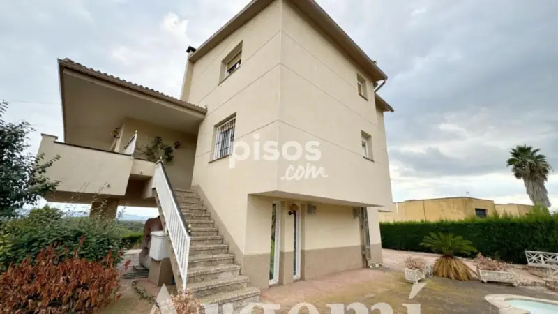 Chalet en venta en Caldes de Montbui