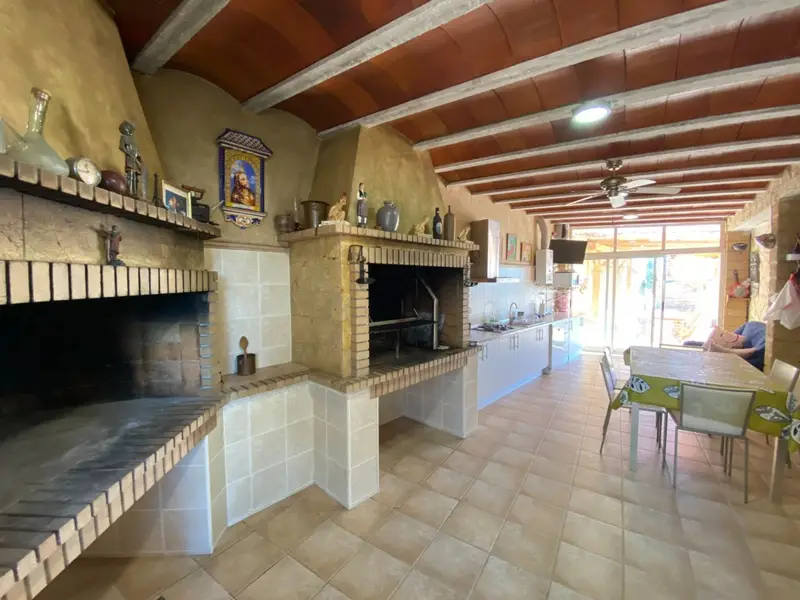 Venta Chalet San Isidro Albatera 200m2 Casa 200m2 Nave 2000m2 Parcela Piscina