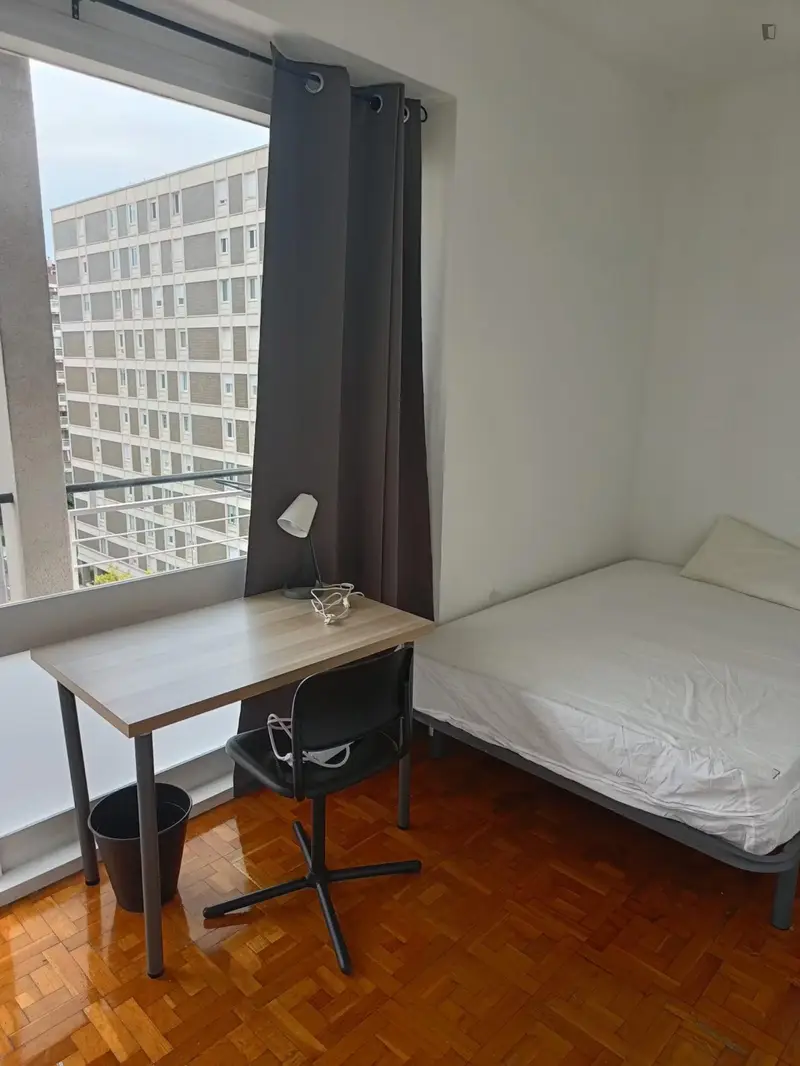 Habitacion Doble con Balc"),n - Piso de 6 Dormitorios